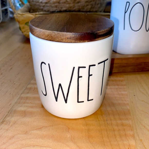 🦚Rae Dunn Farmhouse Ceramic “Sweet & Pour” Wooden Tray Set - Picture 2 of 16